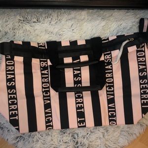 VICTORIAS SECRET weekender bag